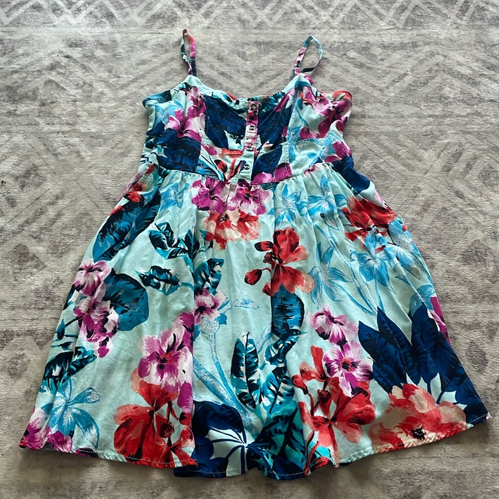 Small floral dress with pockets from Express